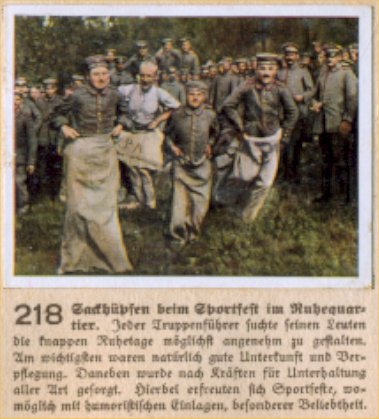 Weltkrieg 1 / World War 1 / Grande Guerre — Sackhüpfen beim Sportfest im Ruhequartier